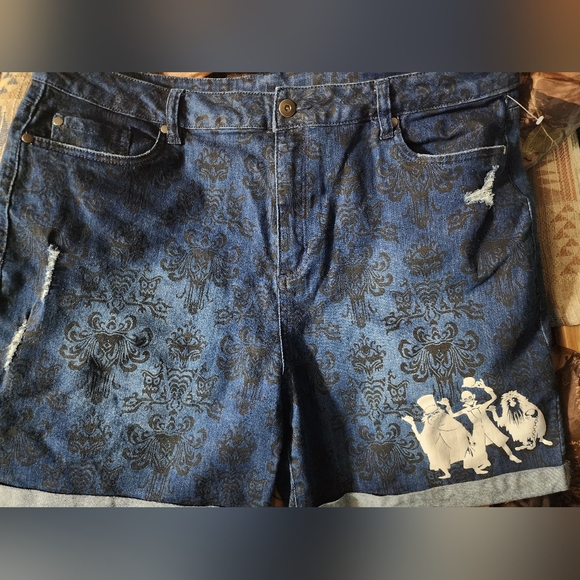 Disney - Picture 1 of 2